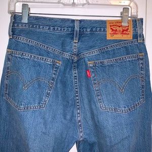 Levi 501 Straight Leg Jeans